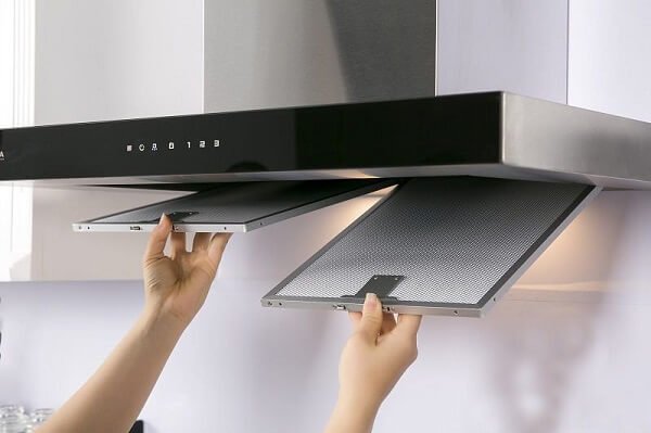 Vì sao cần vệ sinh máy hút mùi thường xuyên?