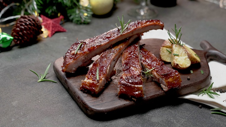 Cách làm sườn bò nướng kiểu Mỹ cực ngon cho mùa Giáng Sinh