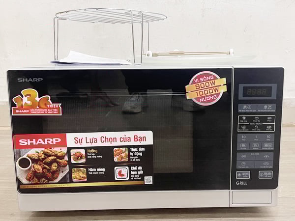 Lò vi sóng Sharp R-G572VN-S 25 lít