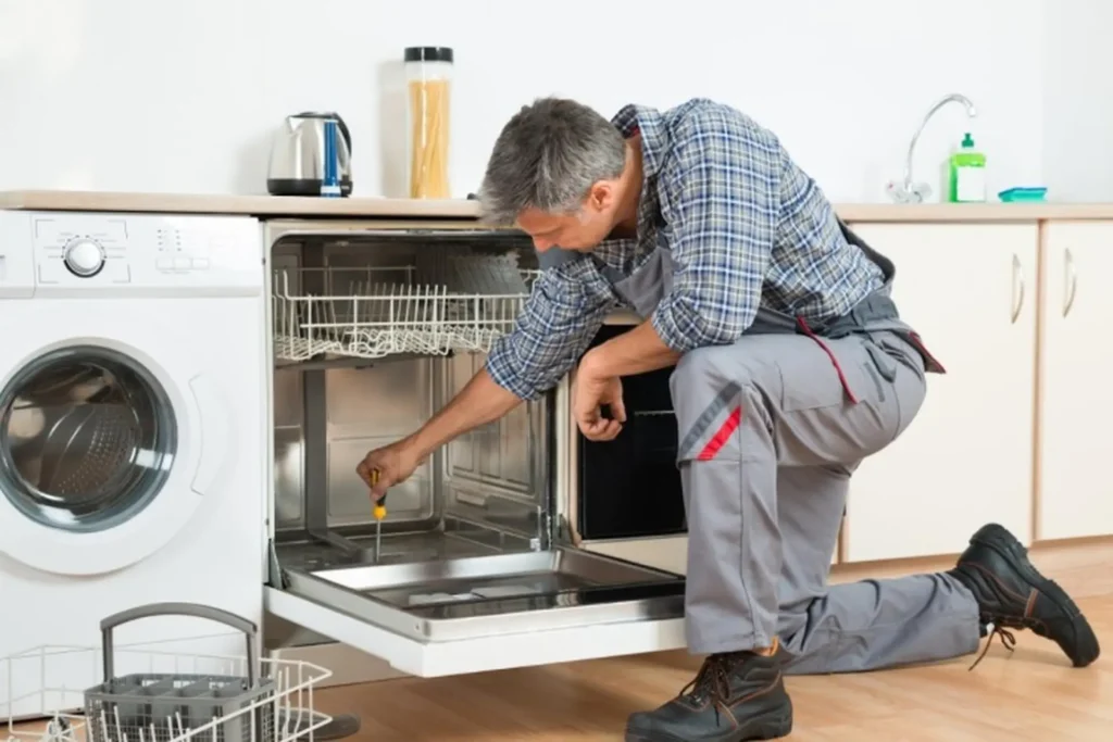 Hướng dẫn kiểm tra bảo hành máy rửa bát Bosch đơn giản, nhanh chóng nhất 2025