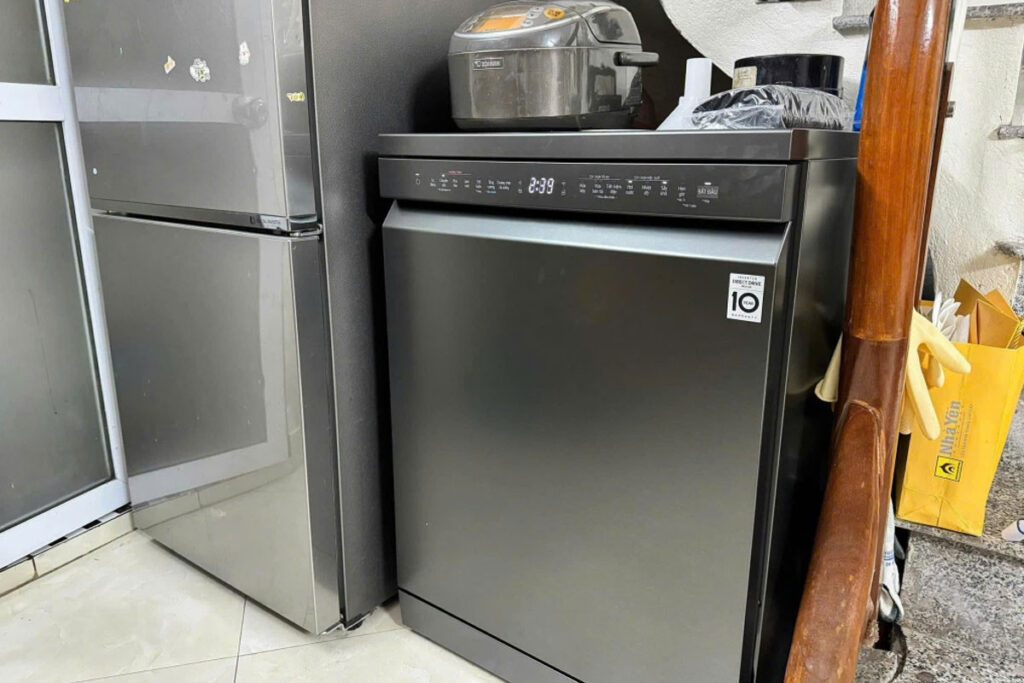 Máy Rửa Bát LG 14 Bộ LDT14SVA4 – Có Gì Đặc Biệt Khiến Nhiều Gia Đình Ưa Chuộng?