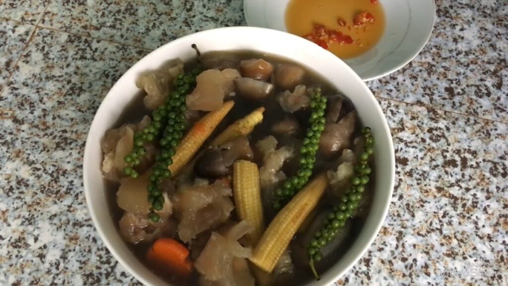 Cách nấu gân bò hầm tiêu xanh mềm ngon hấp dẫn cay cay bổ dưỡng 2025 | Kithome