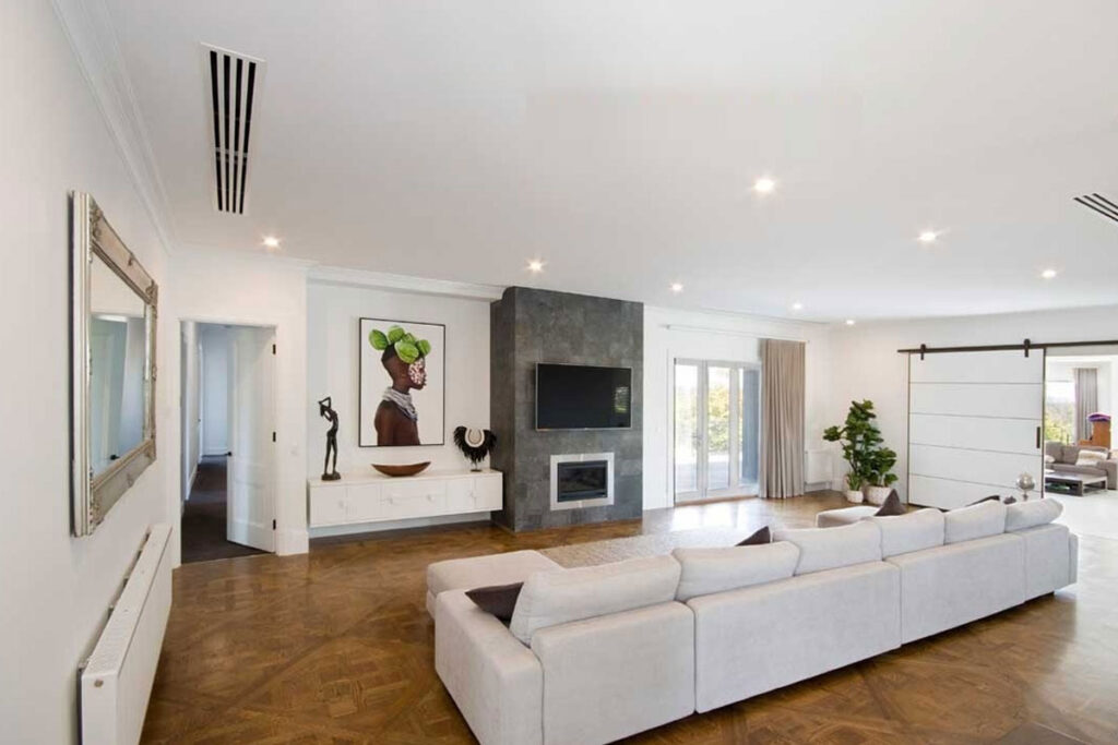 Nâng tầm đẳng cấp không gian với điều hòa nối ống gió Daikin inverter FBA140BVMA9/RZF140CYM