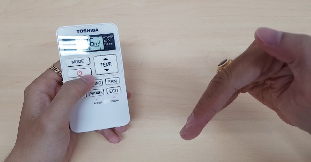 Cách sử dụng remote máy lạnh Toshiba chi tiết chuẩn nhất[2025]