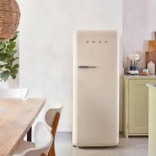 Tủ lạnh Smeg FAB28RCR5 màu kem – Biểu tượng phong cách Ý trong không gian hiện đại